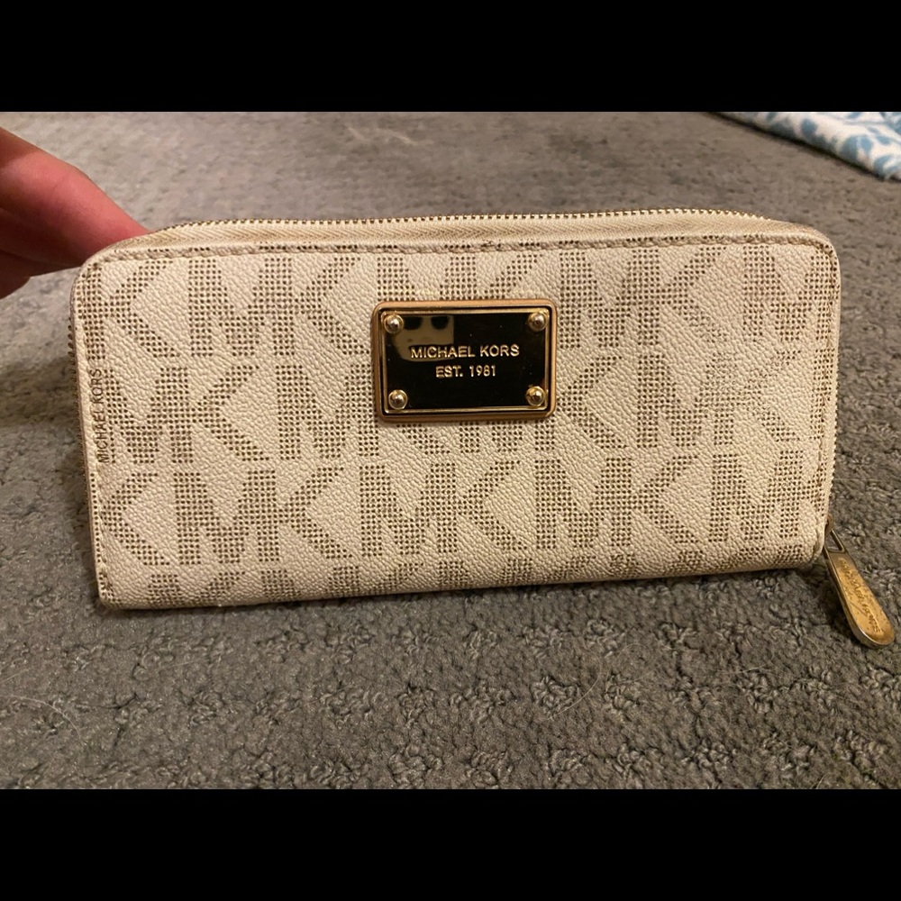 Michael Kors wallet